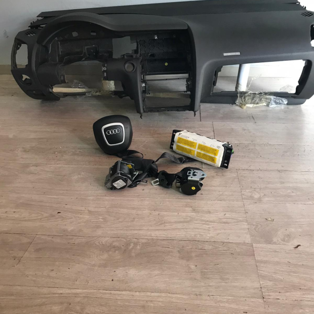 KIT AIRBAGS AUDI Q7 DAL 2005 AL 2015