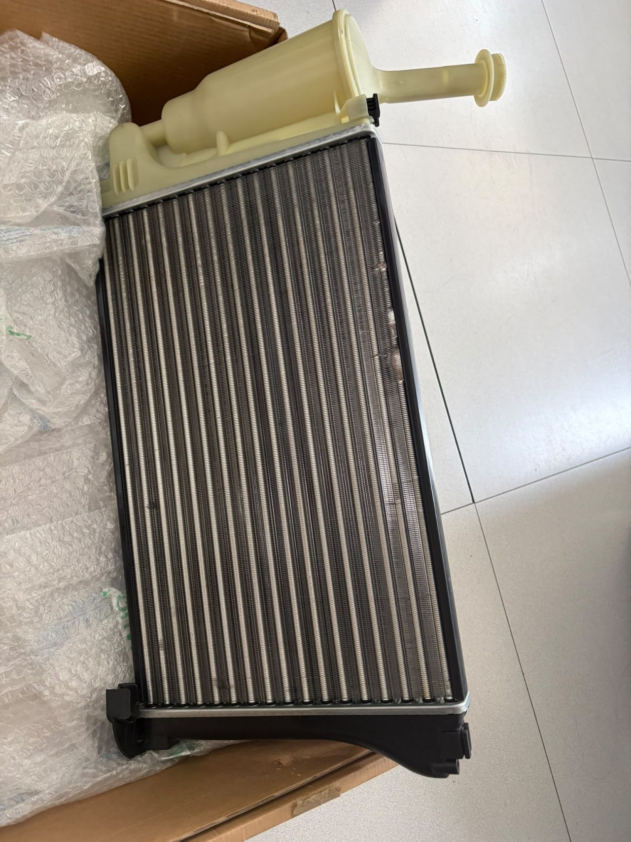 RADIATORE ACQUA NUOVO FIAT PUNTO 176 LANCIA Y 840 1.1 1.2