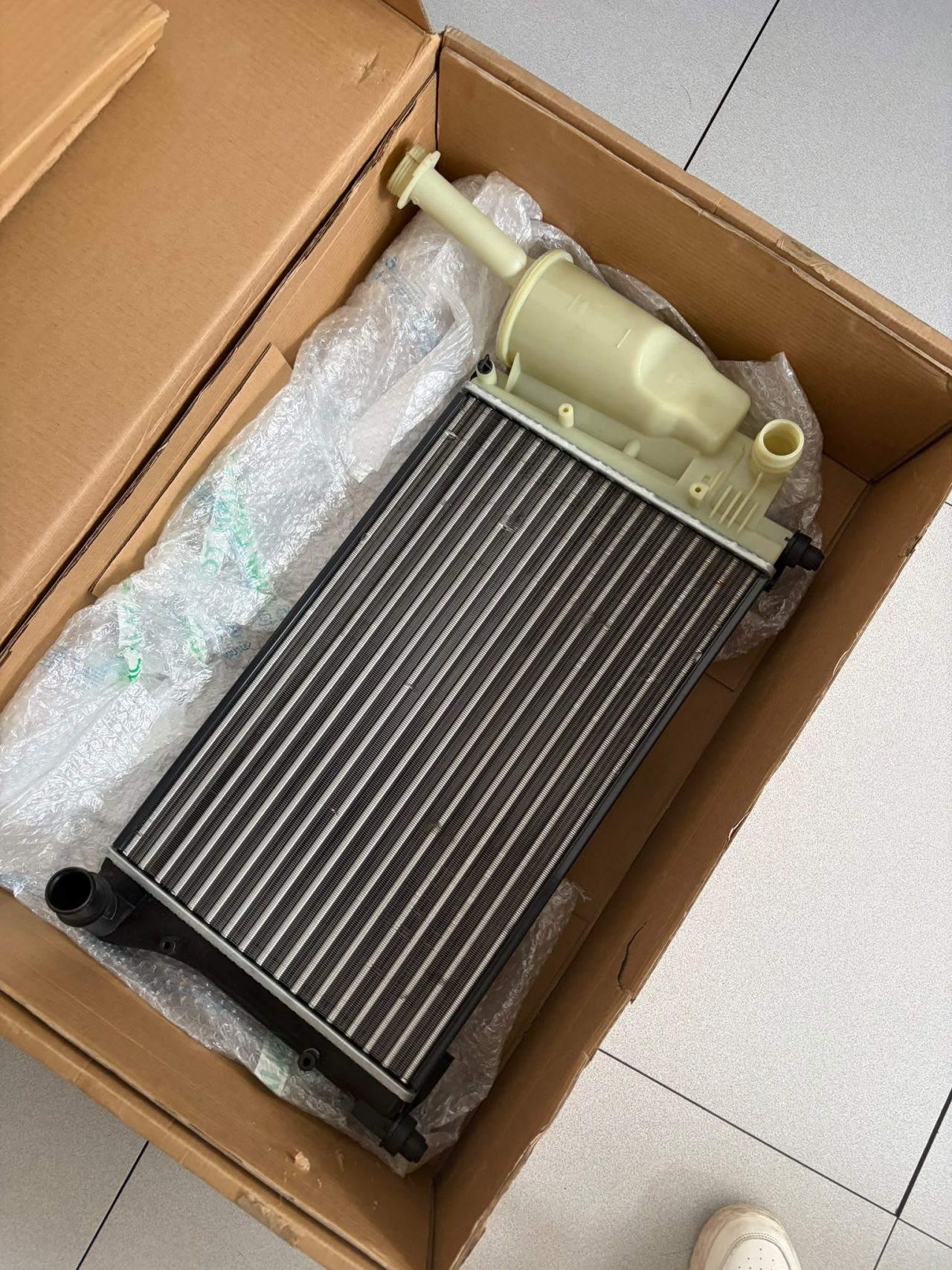 RADIATORE ACQUA NUOVO FIAT PUNTO 176 LANCIA Y 840 1.1 1.2 - immagine 2